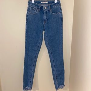 Levi’s 721 high rise skinny size 25